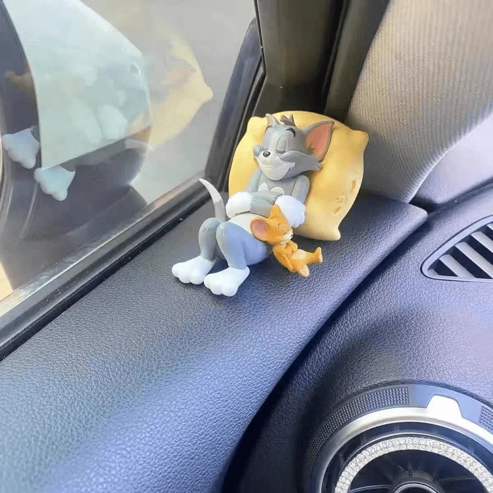 Tom Cat & Jerry Mouse Figurines